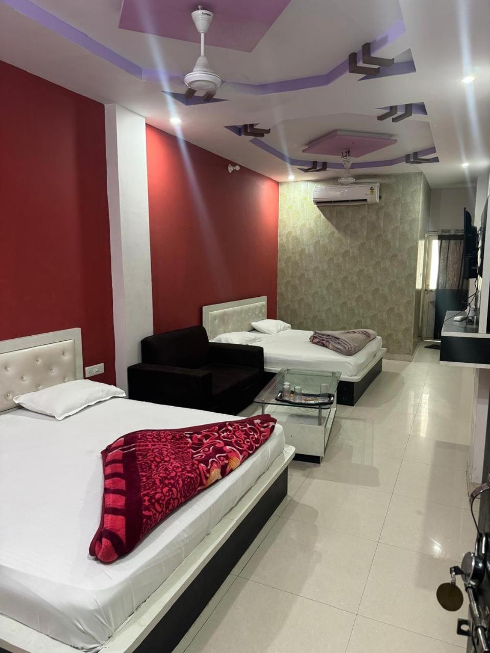 Hotel Aapno Shyam And Restaurant Khātu 外观 照片