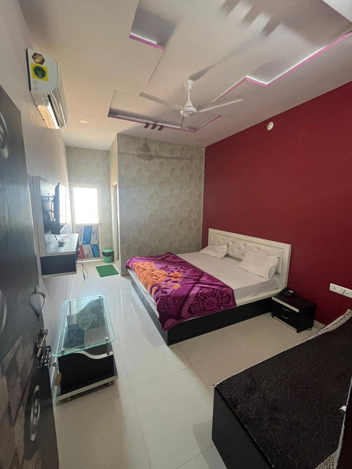 Hotel Aapno Shyam And Restaurant Khātu 外观 照片