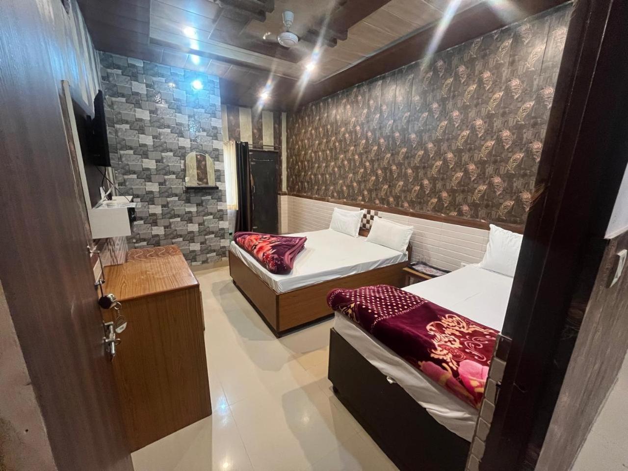 Hotel Aapno Shyam And Restaurant Khātu 外观 照片
